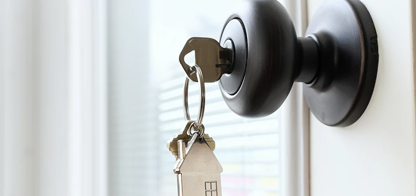 Bifold Door Knob Replacement in Mead Valley, California